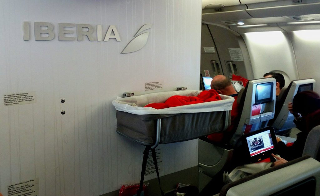 Recomendaciones para viajar con un bebe en avión de Iberia - No Retengo a Nadie by - Blog de viajes, guias de viajes & restaurantes